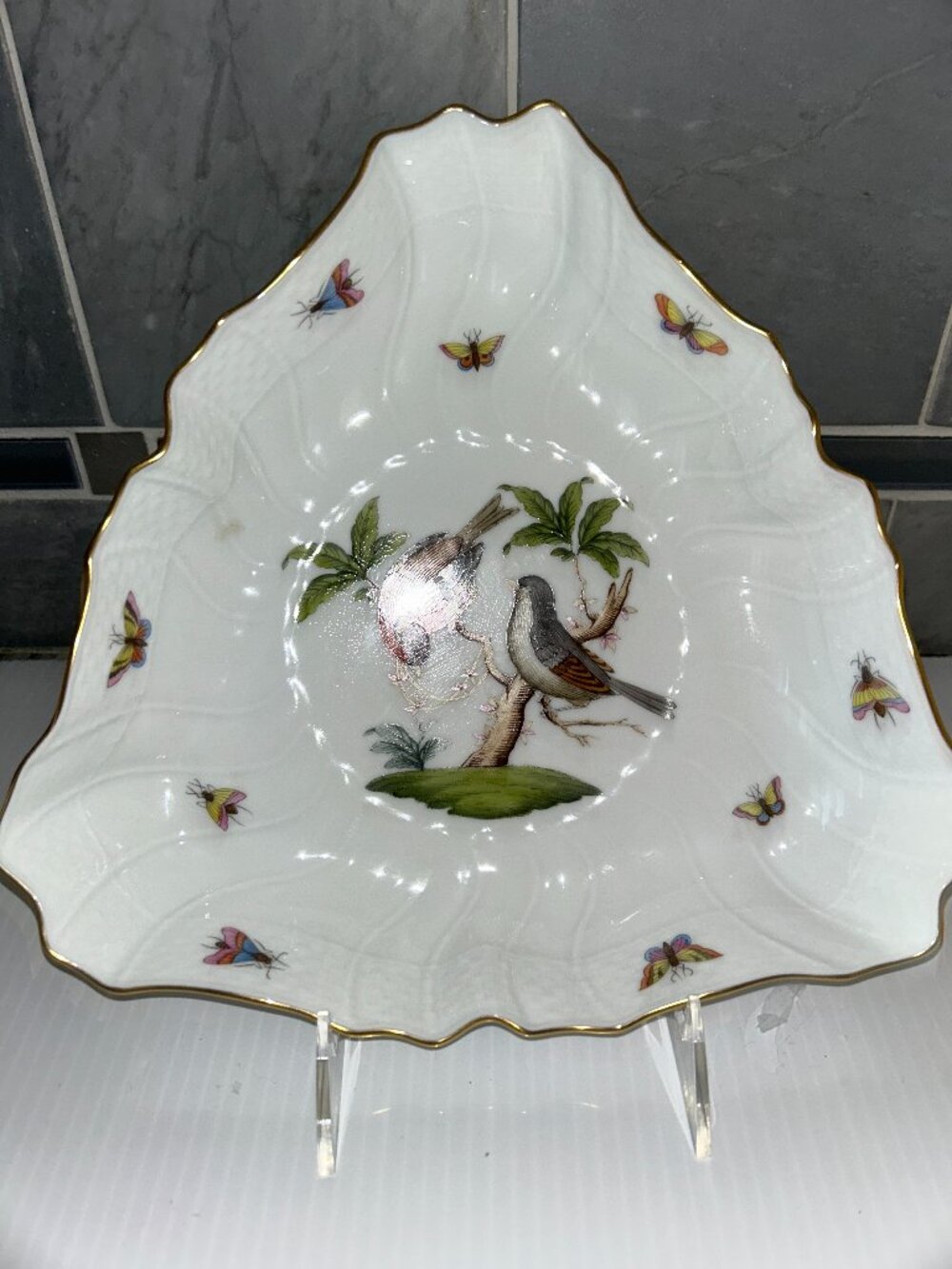 Herend Rothschild Bird Triangle Dish, 9 1/2", scalloped gold edges